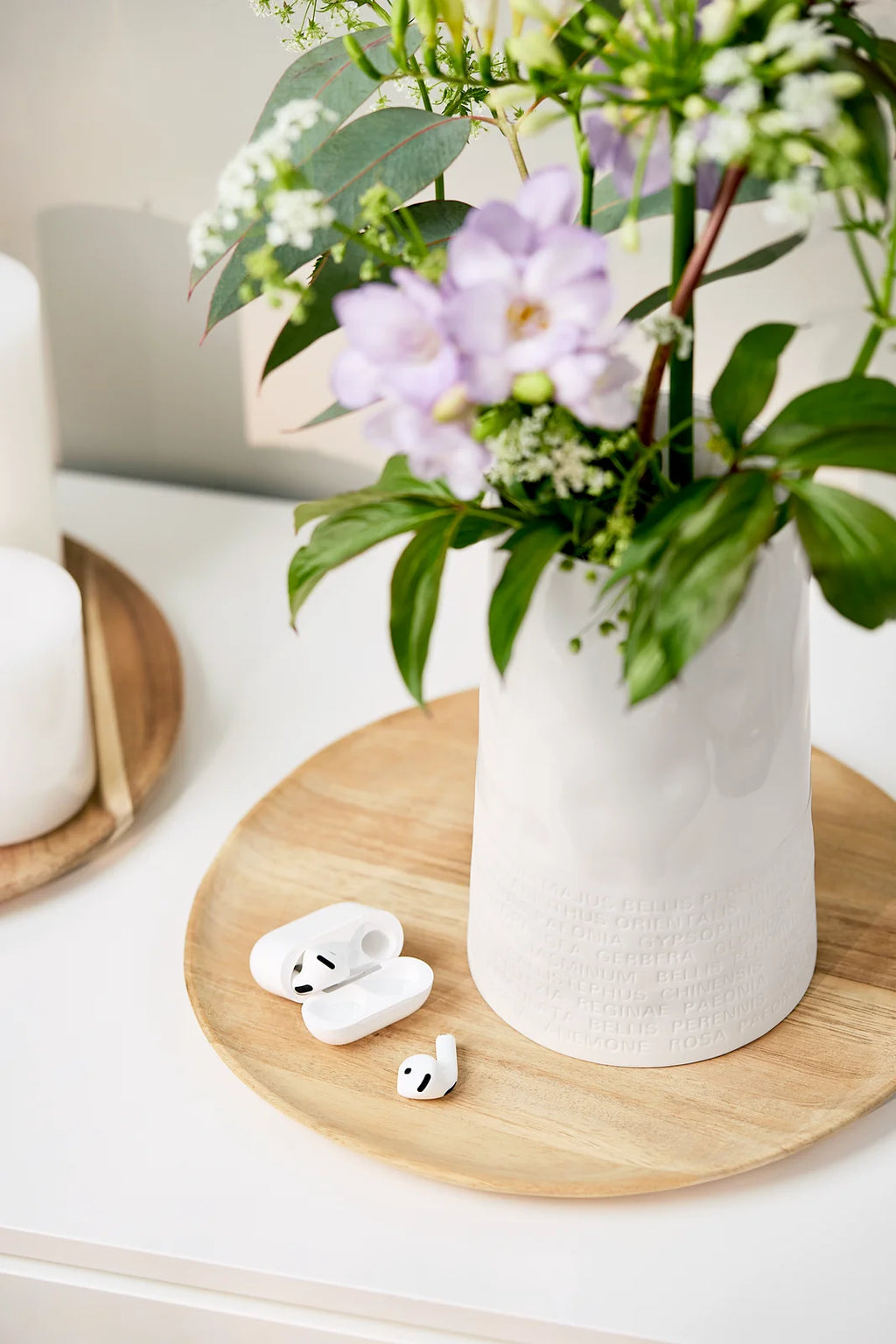Room poetry. Vase. Wide
