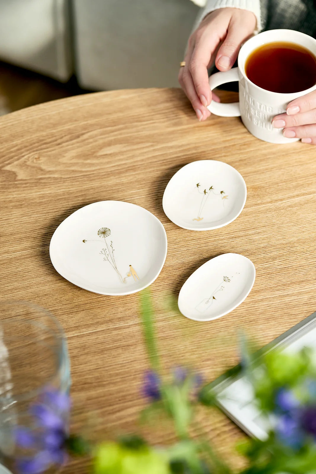 Wonderland Bowl Set. Gold 9x5.5cm to 11x11cm
