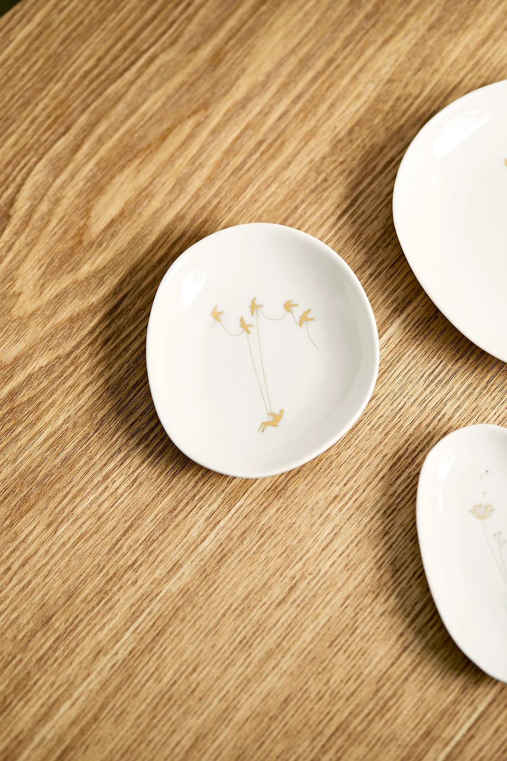 Wonderland Bowl Set. Gold 9x5.5cm to 11x11cm