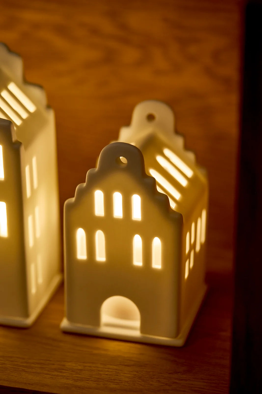Small Lighthouse gable roof house 6x6.5x11cm