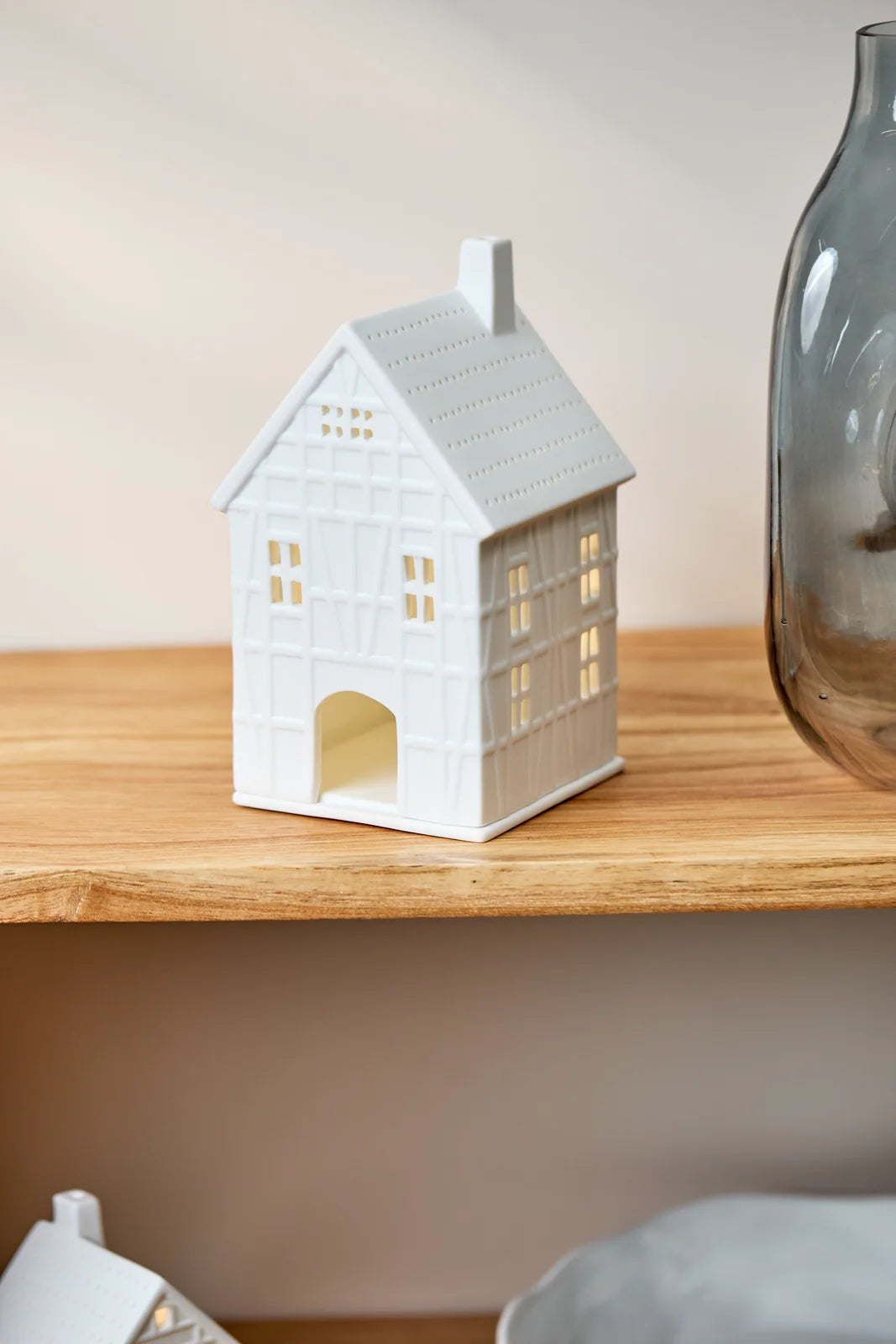 Half-timbered lighthouse large 9.5x10x19cm