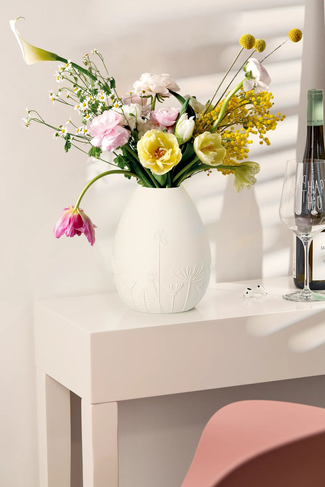Vase. Floral