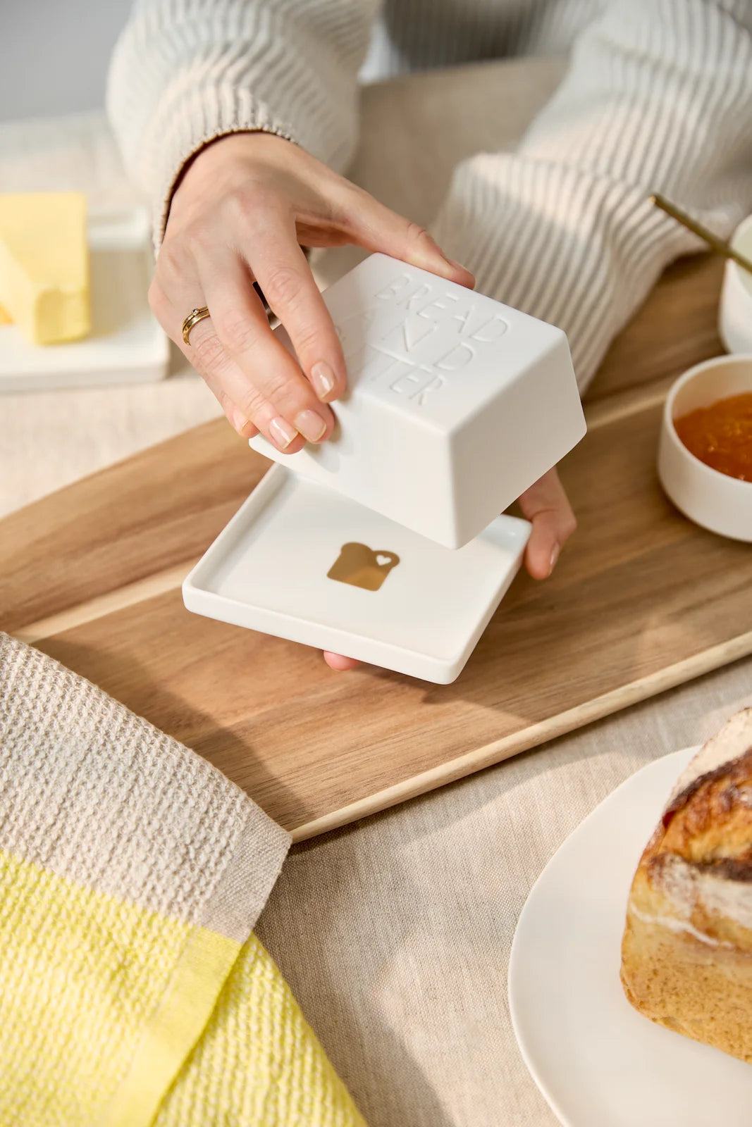 Butter dish 1/4 Bread and