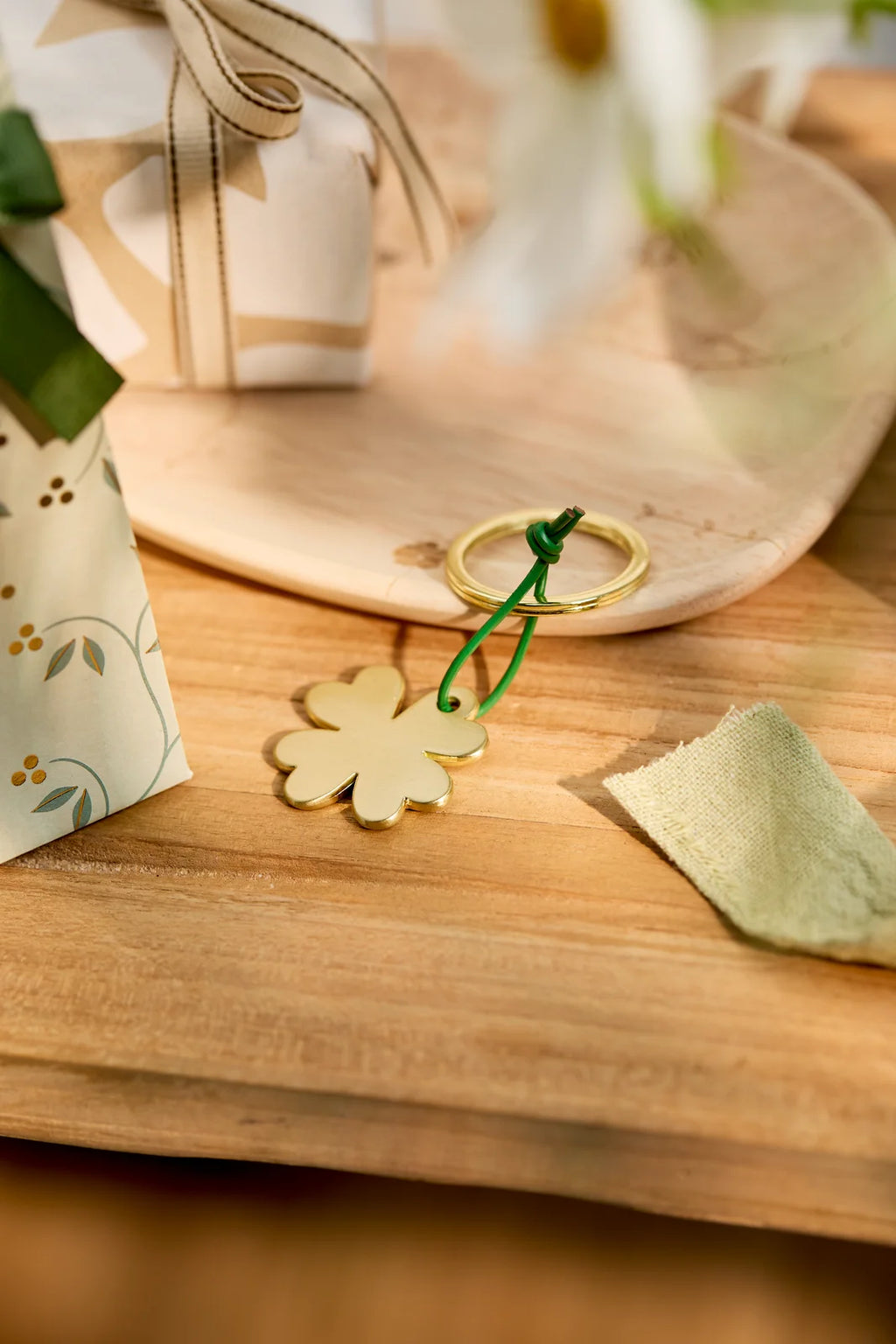 Golden Times key ring Shamrock
