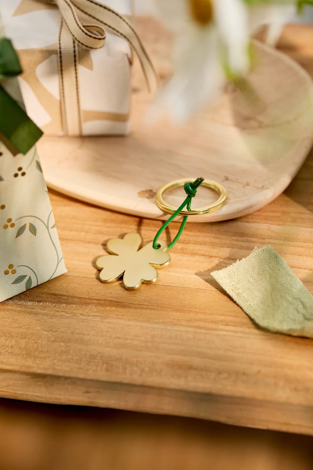 Golden Times key ring Shamrock