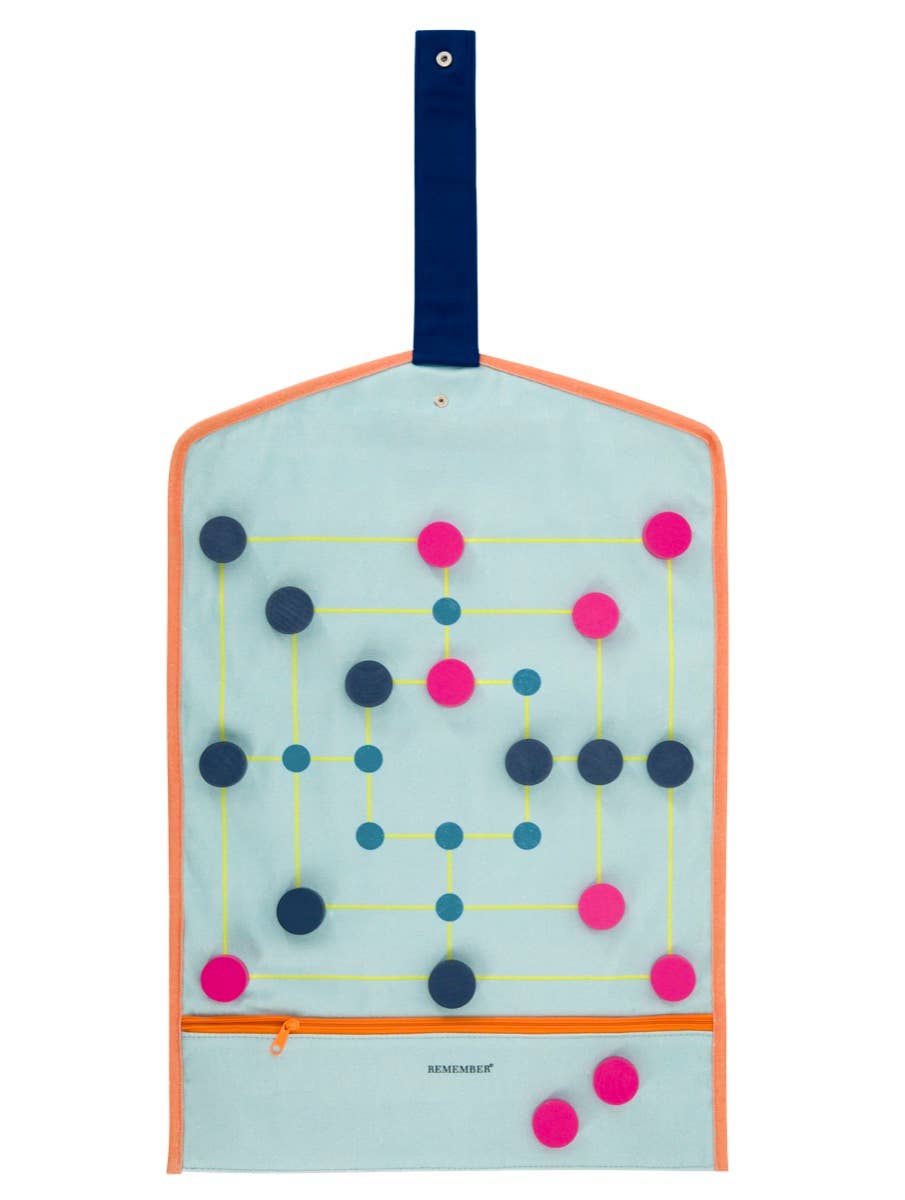 Textile board game 'Roll-Up'