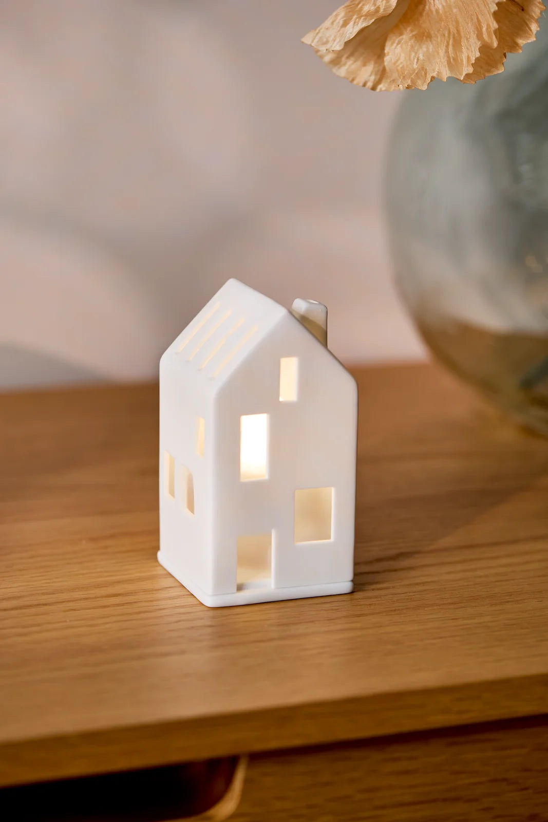 Mini light house residential house 6x6x11cm