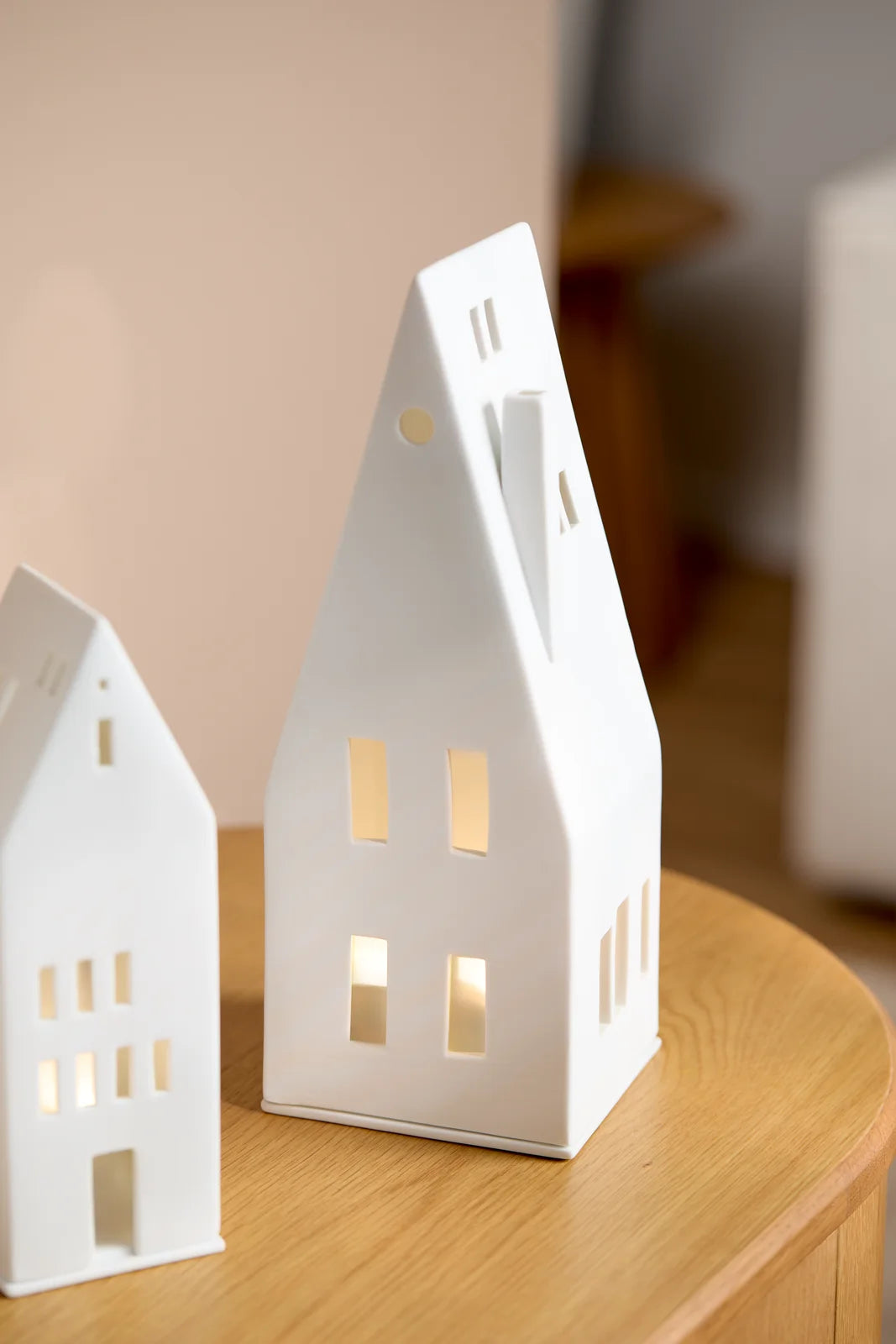 Large light house pitched roof 12x11x30.5cm