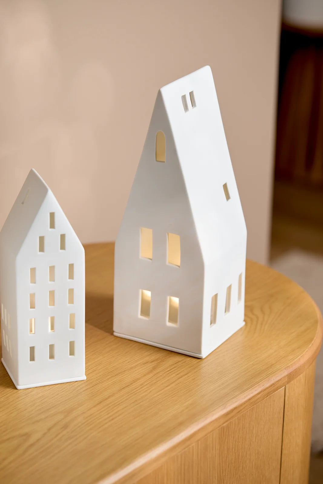 Large light house pitched roof 12x11x30.5cm